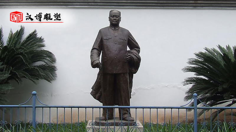陳毅人物雕塑鑒賞；感受歷史文化氣息傳承良好革命精神