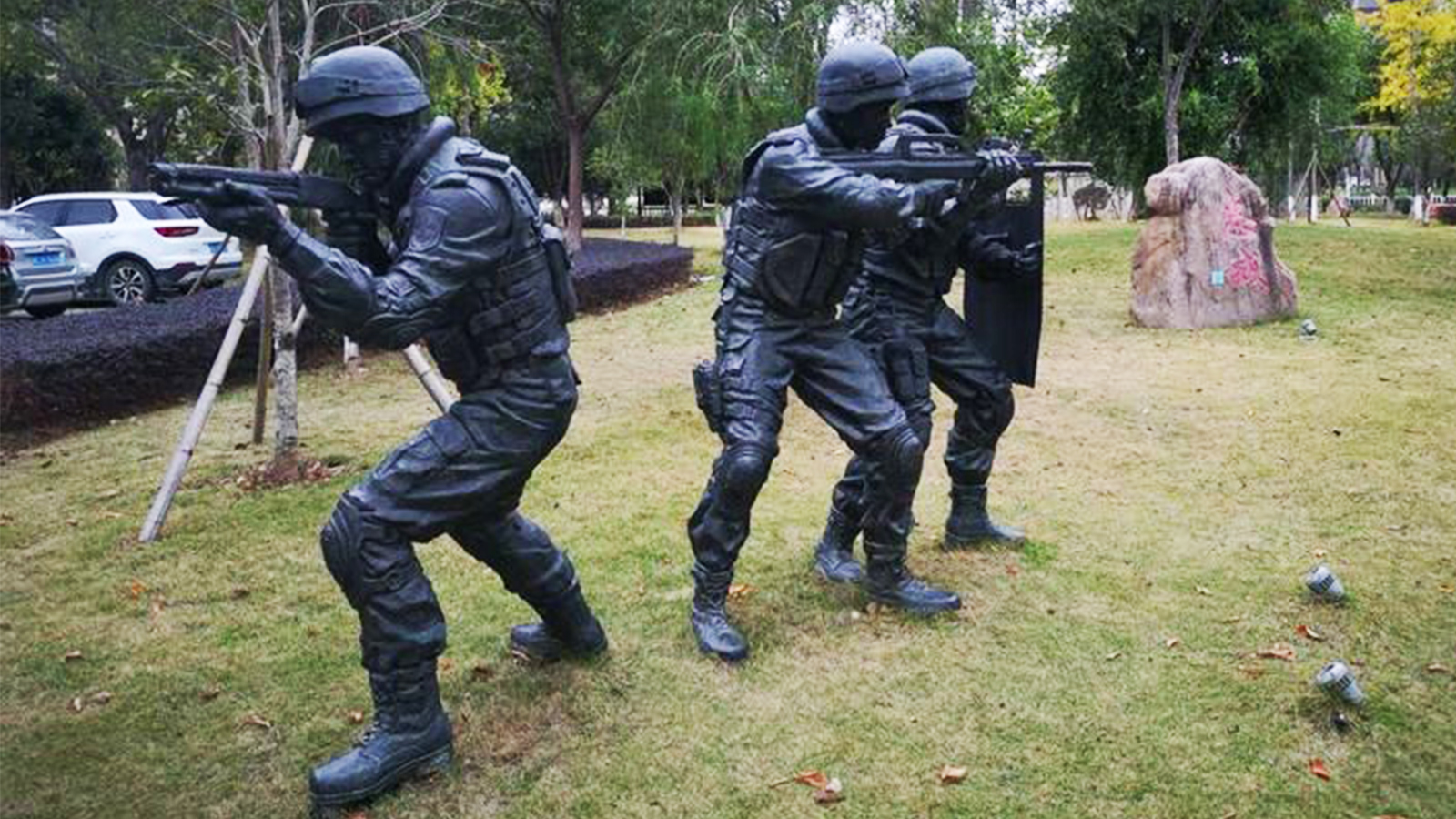 特警雕塑，特警和警察有什么區別？ 