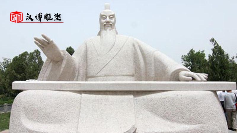 關漢卿人物雕塑；欣賞雕塑魅力感受文化氣息